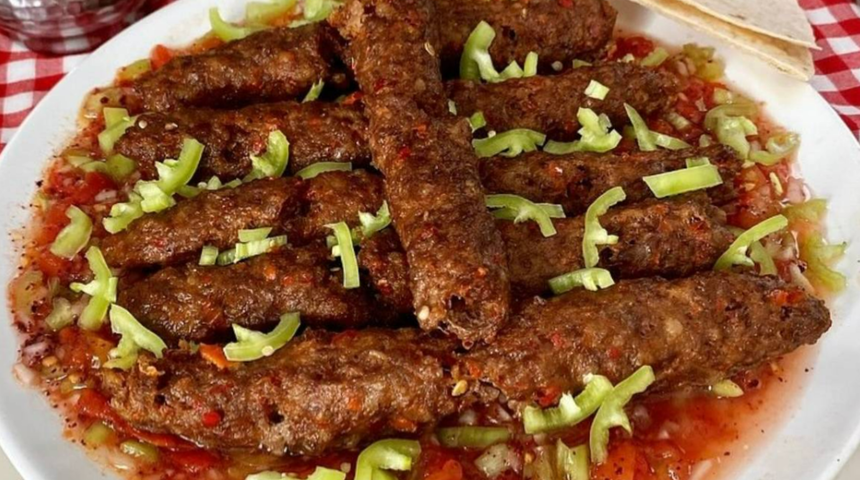 Gelinim Mutfakta Ezmeli kebap tarifi! Lezzet patlaması ezmeli kebap nasıl yapılır?