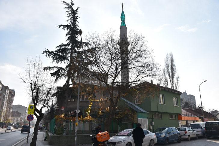 Eskişehir'de Hal Camisi'nin yıkımını da öngören imar değişikliğine dava
