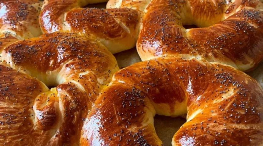 Tel tel açılan yumuşacık pastane açması tarifi! Gerçek pastane açması nasıl yapılır? 