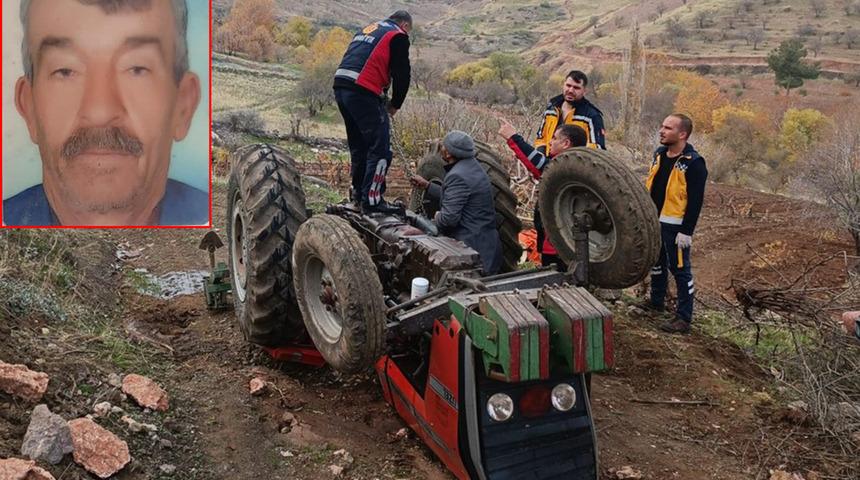 Devrilen traktörünün altında kaldı! Yaşlı adamın feci sonu...