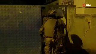 Rehin aldıkları kişileri işkenceyle soyup soğana çevirdiler... Çetenin çökertilme anı kamerada! Ev ve araçlarını zorla almışlar