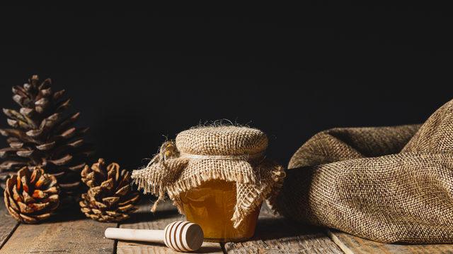 Çam kozalağı pekmezi ne kadar tüketilmeli? Kozalak şurubu ne kadar içilmeli, nelere iyi gelir?