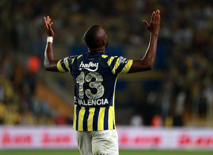 Son dakika: 'Gelen teklifleri dinlemek zorundayız!' Dünya Kupası'na damga vuran Fenerbahçeli Enner Valencia'nın menajerinden kafaları karıştıran sözler! G4