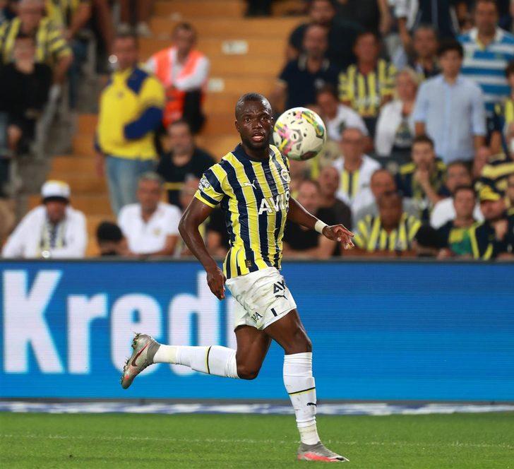 Son dakika: 'Gelen teklifleri dinlemek zorundayız!' Dünya Kupası'na damga vuran Fenerbahçeli Enner Valencia'nın menajerinden kafaları karıştıran sözler! G5