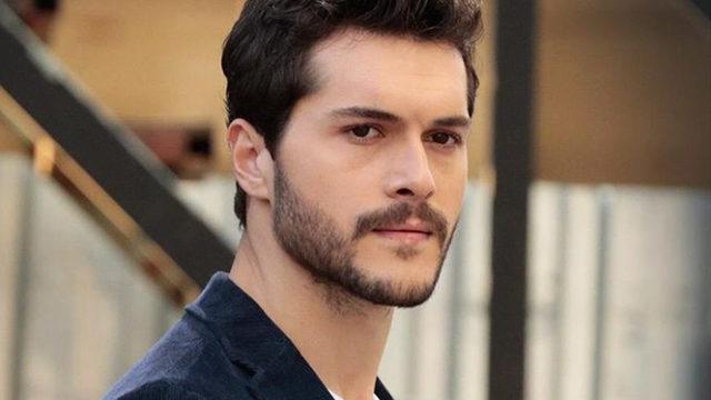 Yakışıklı oyuncu Alperen Duymaz'ın yeni dizisi belli oldu! Sosyal medyadan duyurdu