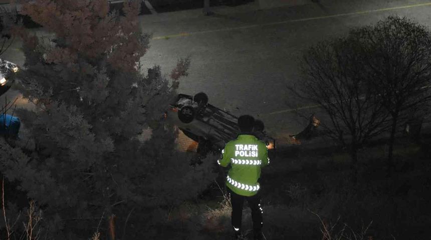 Bir garip olay! Metrelerce yükseklikten pazar yerine düştü