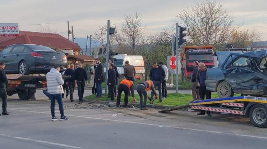 Samsun'da iki otomobilin çarpışması sonucu 4 kişi yaralandı