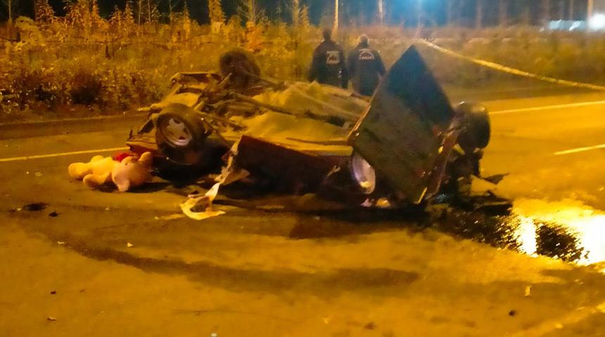 'Dur' ihtarına uymadılar! Otomobil kontrolden çıkıp takla attı