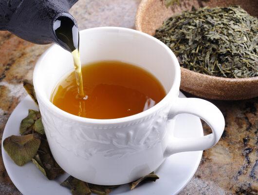 Severek içtiğiniz çay 'karaciğer hasarına' neden olabilir!