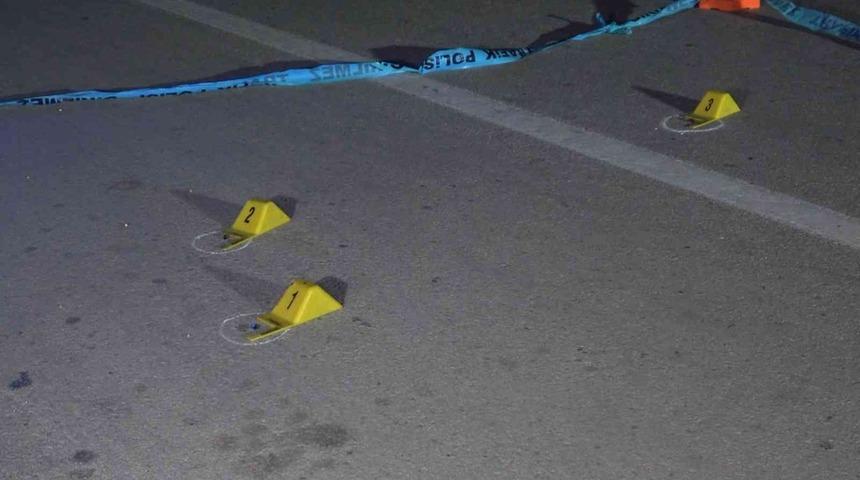 Gece kulübüne giden müşteri, tartıştığı 3 çalışanı tabancayla vurdu