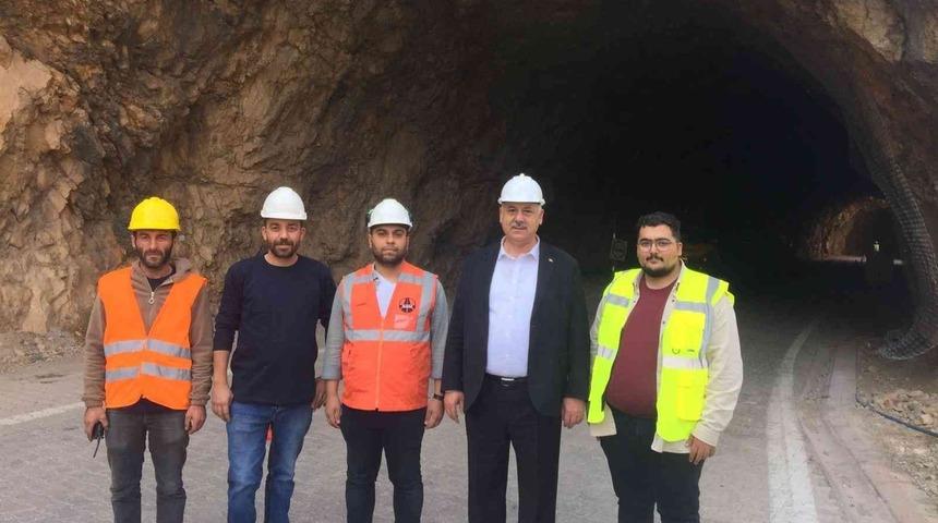 Kemaliye’de taş tünellerin içerisi çelik ağlarla kaplanıyor