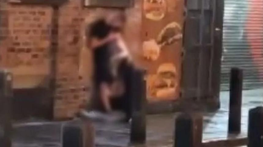 Sokak ortasında cinsel ilişkiye girerek gündem olmuşlardı! Sonunda kabul etti