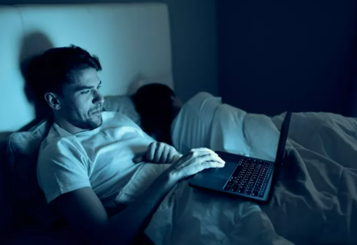 Porno izliyorsanız dikkat! Hiperseksüalite: Seks bağımlısı olduğunuzu gösteren 5 işaret G2