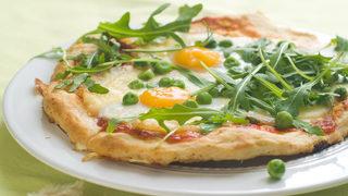 Yumurtalı pizza tarifi: Yumurtalı pizza nasıl yapılır?