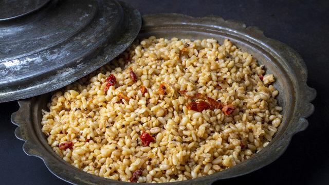 Siyez bulgurlu ekşili pilav tarifi: Siyez bulgurlu ekşili pilav nasıl yapılır?