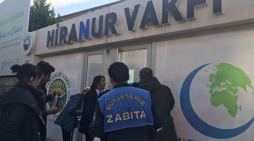 Çocuk istismarıyla gündeme gelmişti! İstanbul Büyükşehir Belediyesi, Hiranur Vakfı'nın kaçak yapısını mühürledi... Bir ay süre tanındı