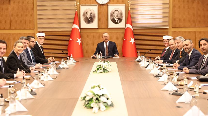 Bakan Çavuşoğlu'ndan 'Batı Trakya' mesajı: "Hiçbir zaman yalnız bırakmadık, bırakmayacağız!"