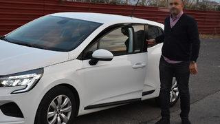 Öğretim üyesi araç kiralamak istedi! Hayatının şokunu yaşadı... 'Üzerine bir bardak suyunu iç'