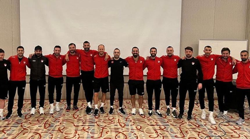 Antrenörlük kursuna gelen isimler damga vurdu! Arda Turan ve Selçuk İnan...