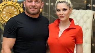 İlayda Şeker ve İsmail Balaban'dan çöl pozu! Kucağına aldı