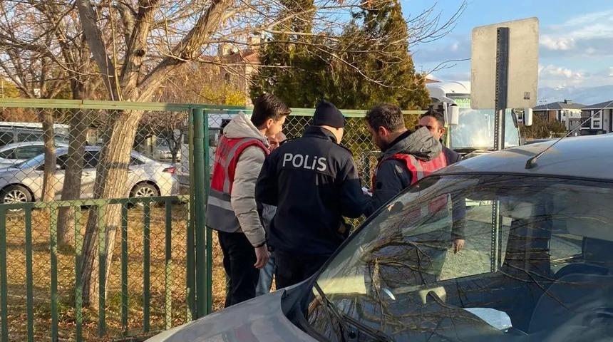 Erzincan’da polis ekipleri tarafından okul çevrelerinde denetimler sürüyor