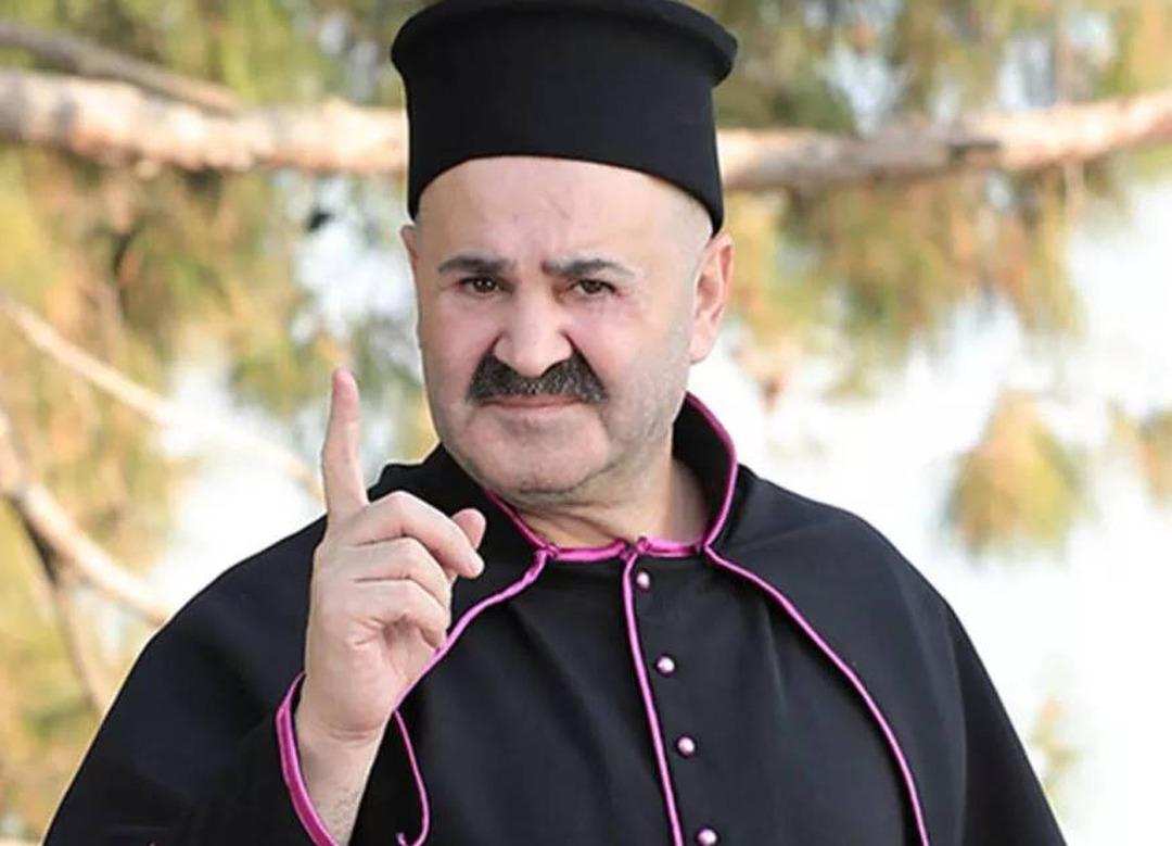 Şafak Sezer'in kızı babasının boyuna geldi! Yeni filmde o da oynuyor