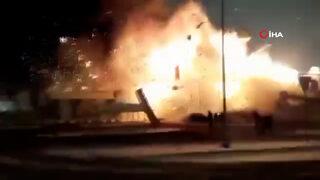 Gün ağarırken facia: AVM yanıp kül oldu! Patlama görüntüleri dehşete düşürdü... Rusya'daki feci yangından sonra teyakkuza geçildi