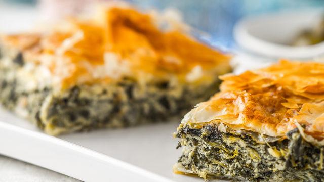 Ispanaklı börek tarifi: Ispanaklı börek nasıl yapılır?
