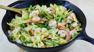 Kuşkonmaz ve karidesli makarna tarifi: Kuşkonmaz ve karidesli makarna tarifi nasıl yapılır?