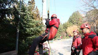 Jandarma Arama Kurtarma Timleri’nden teleferikte kurtarma tatbikatı
