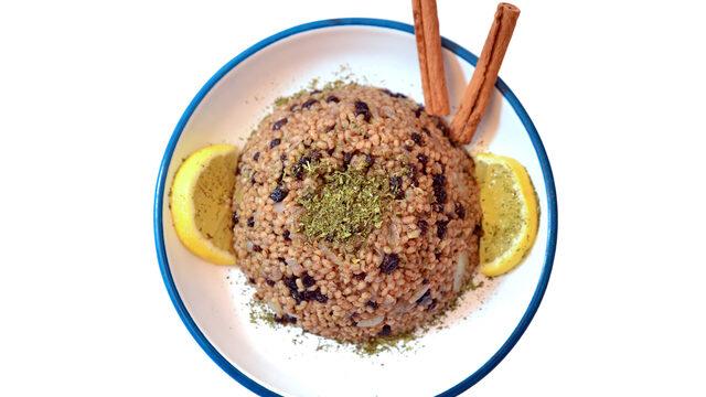 Kuş üzümlü pilav tarifi: Kuş üzümlü pilav nasıl yapılır?