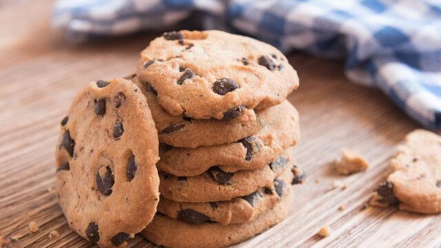 Nişastalı damla çikolatalı kurabiye tarifi: Nişastalı damla çikolatalı kurabiye nasıl yapılır?