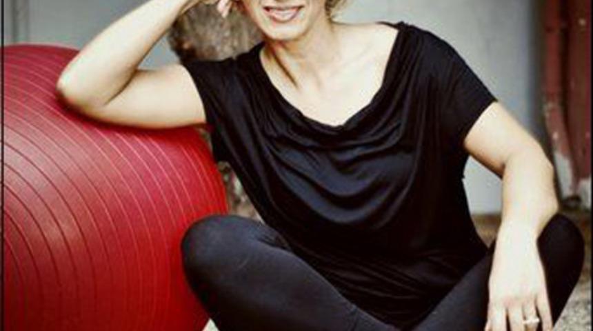 Jale &Ouml;zen Kimdir ?