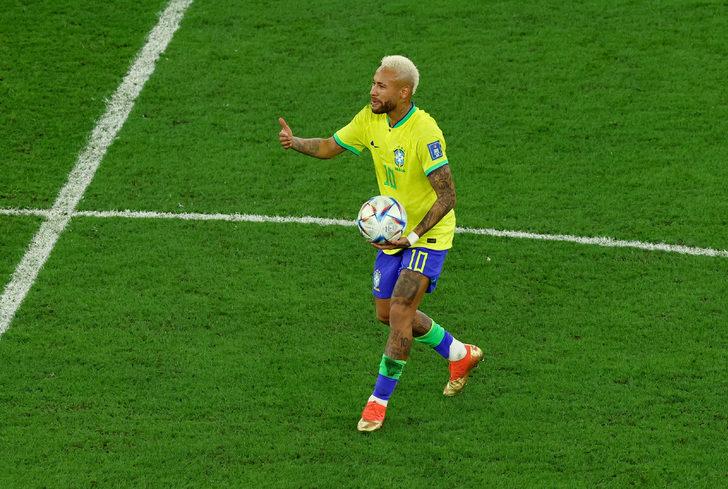 Neymar maç sonunda hüngür hüngür ağladı! Yanına gelen arkadaşlarına bakın ne yaptı! G2