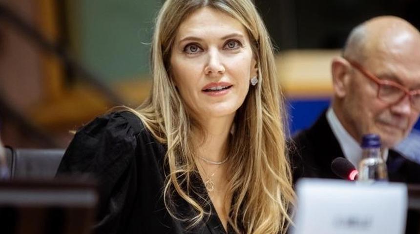 AP Başkan Yardımcısı'na gözaltı şoku! Yolsuzluk ve kara para aklamadan suçlanıyor