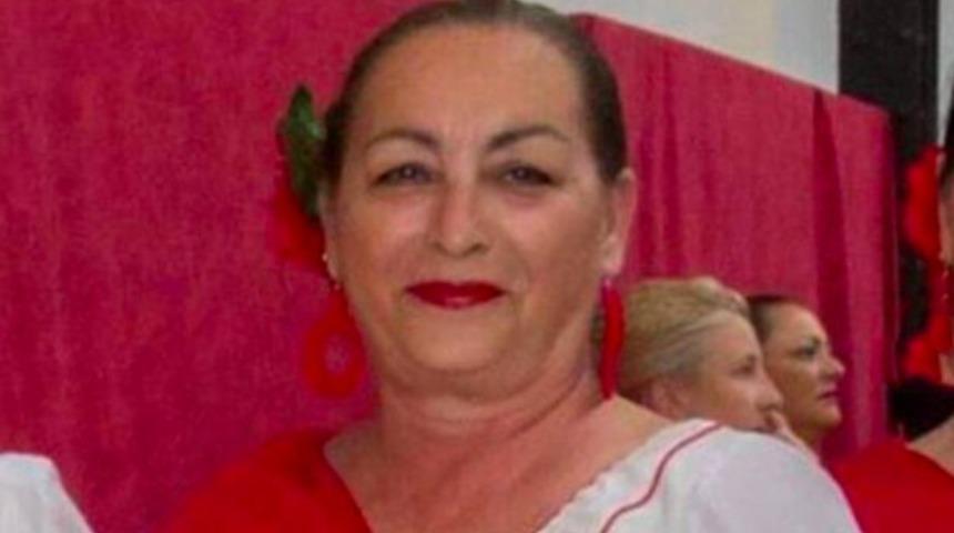 Komşusuna saklaması için içi seks oyuncağı dolu kutuyu verdi! Açılınca herkesi şoke etti... Meğerse içinde kocasının kafatası varmış