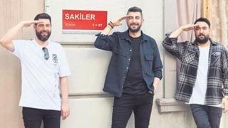 Sakiler kimdir? Kanal D'nin sevilen programı Şarkılar Bizi Söyler'in konuğu Sakiler'in grup üyeleri...