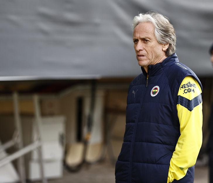 Fenerbahçe'de Cristiano Ronaldo fırtınası! Mert Hakan Yandaş ve Michy Batshuayi'ye Jorge Jesus da katıldı! G1