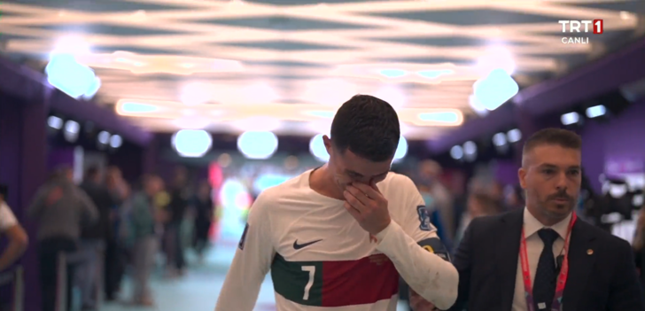 'Messi bile üzülmüştür...' Bir tarafta Cristiano Ronaldo'nun gözyaşları, bir tarafta Faslı futbolcuların secdesi! Film senaryosu gibi bir maç sonu... G5