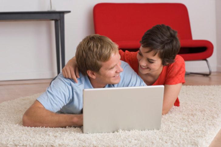 Sosyal Medya Sevgilisi