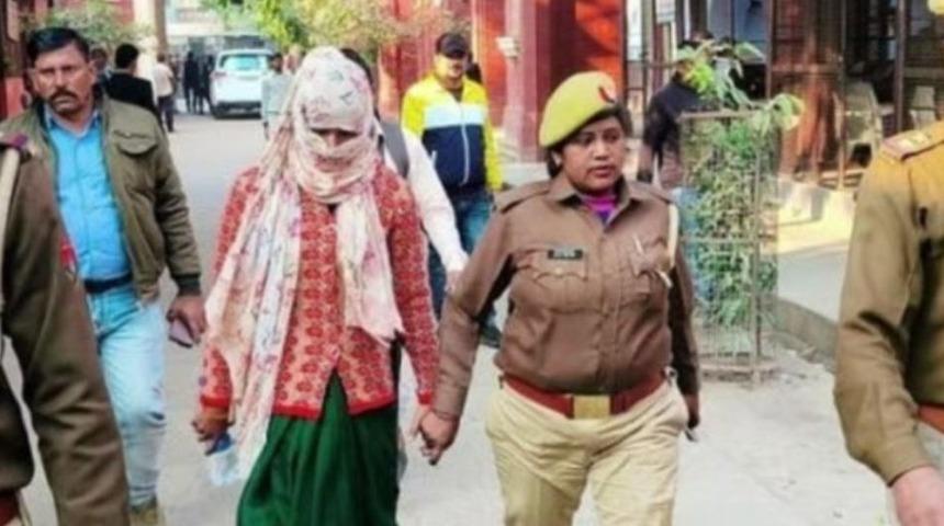 Yıllar önce öldüğü açıklanmıştı! Evli, mutlu, çocuklu halde bulundu... Cinayetiyle suçlanan adam ise 7 yıldır hapis yatıyordu