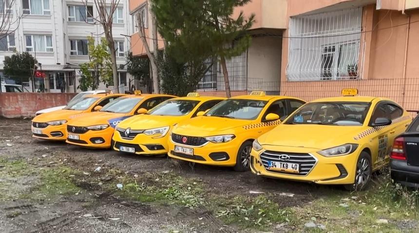 Vatandaş şikayet etti, otopark taksilerle doldu! İstanbul'da çile sürerken ortaya çıkan bu görüntü dikkat çekti
