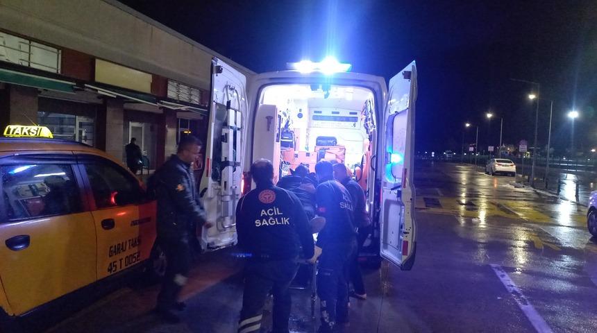 Manisa'da bıçaklanarak gasbedilen kişi yaralandı