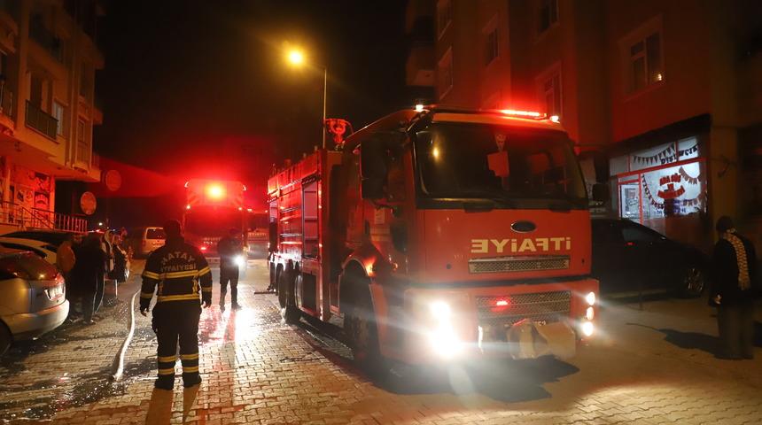 Hatay'da kullanılmayan dükkanda çıkan yangın söndürüldü