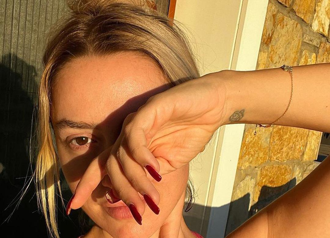 Hadise yazı geri getirdi! O detaya yorum yağdı 
