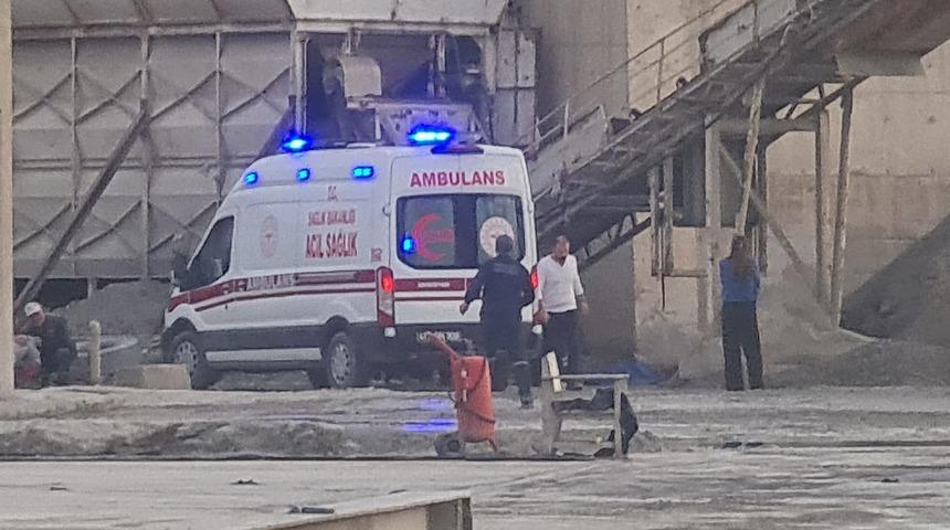 Beton santralinde feci olay! Makineye sıkışan işçi hayatını kaybetti