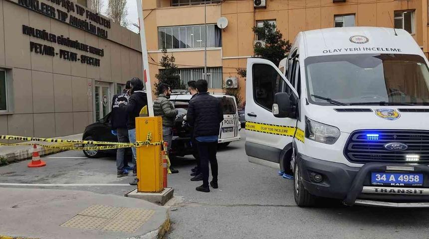 Cerrahpaşa Tıp Fak&uuml;ltesi&rsquo;nde park tartışmasında sivil polis memuru ateş a&ccedil;tı: 1 yaralı
