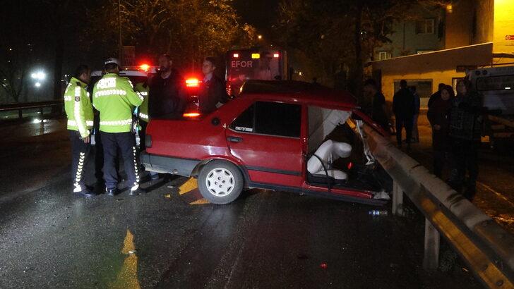 Bursa'da feci kaza! Otomobil ortadan ikiye bölündü, 19 yaşındaki sürücü hayatını kaybetti