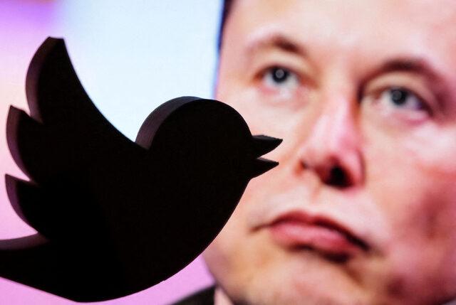Twitter'ın ve yeni sahibi Elon Musk'ın hareketli günleri! Yuhalamalar, satışa çıkacak 'tuhaf' eşyalar ve daha fazlası...