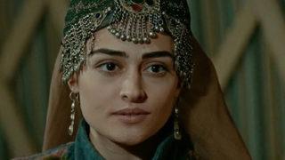 Esra Bilgiç Twitter'da kendisi hakkında konuşanlara öyle bir cevap verdi ki... Herkes bunu konuşuyor